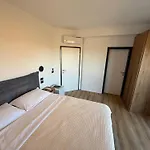 Διαμέρισμα Without Kitchen With Pool And Parking Funtana