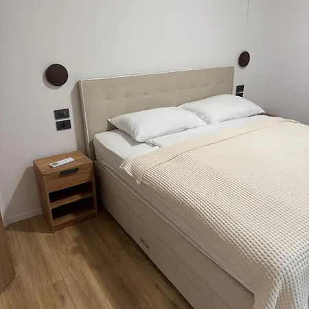 Funtana Rooms Without Kitchen With Pool And Parking *