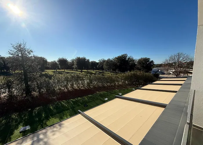 Without Kitchen With Pool And Parking Lägenhet *